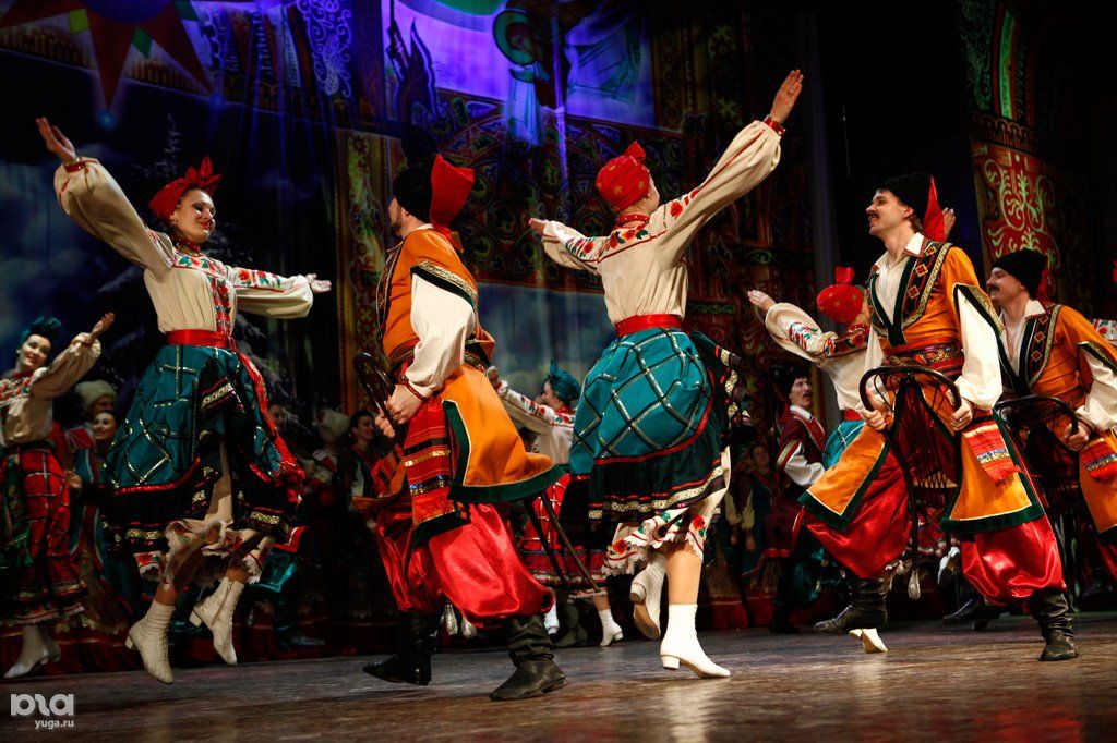 кубанский хор казачий пляс. казачий ансамбль анапа. кубанский казачий хор балет. танец гусеница кубанский казачий хор. кубанский казачий хор хореография.