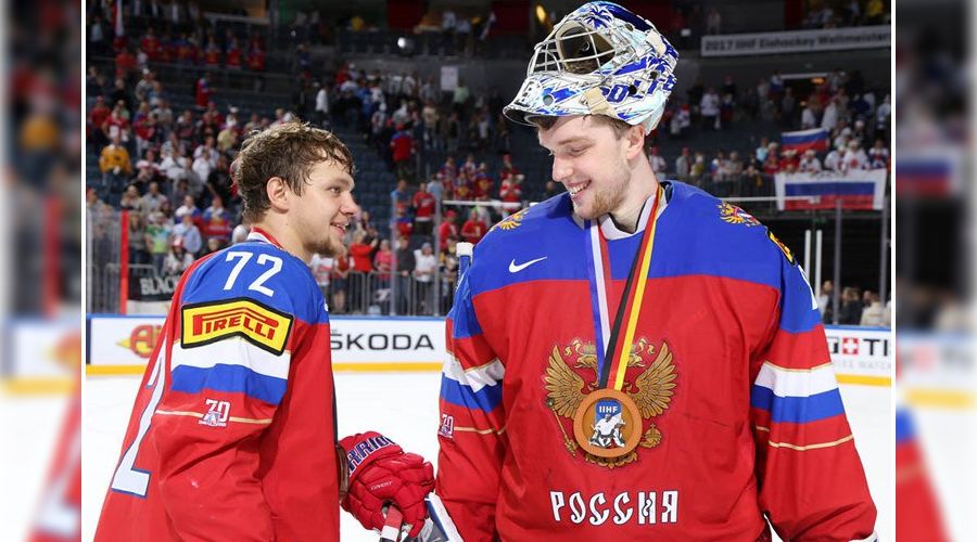 Артемий Панарин и Андрей Василевский &copy;&nbsp;Фото из группы &laquo;ВКонтакте&raquo; &laquo;Чемпионат мира по хоккею 2017&raquo;, vk.com/iihfhockey