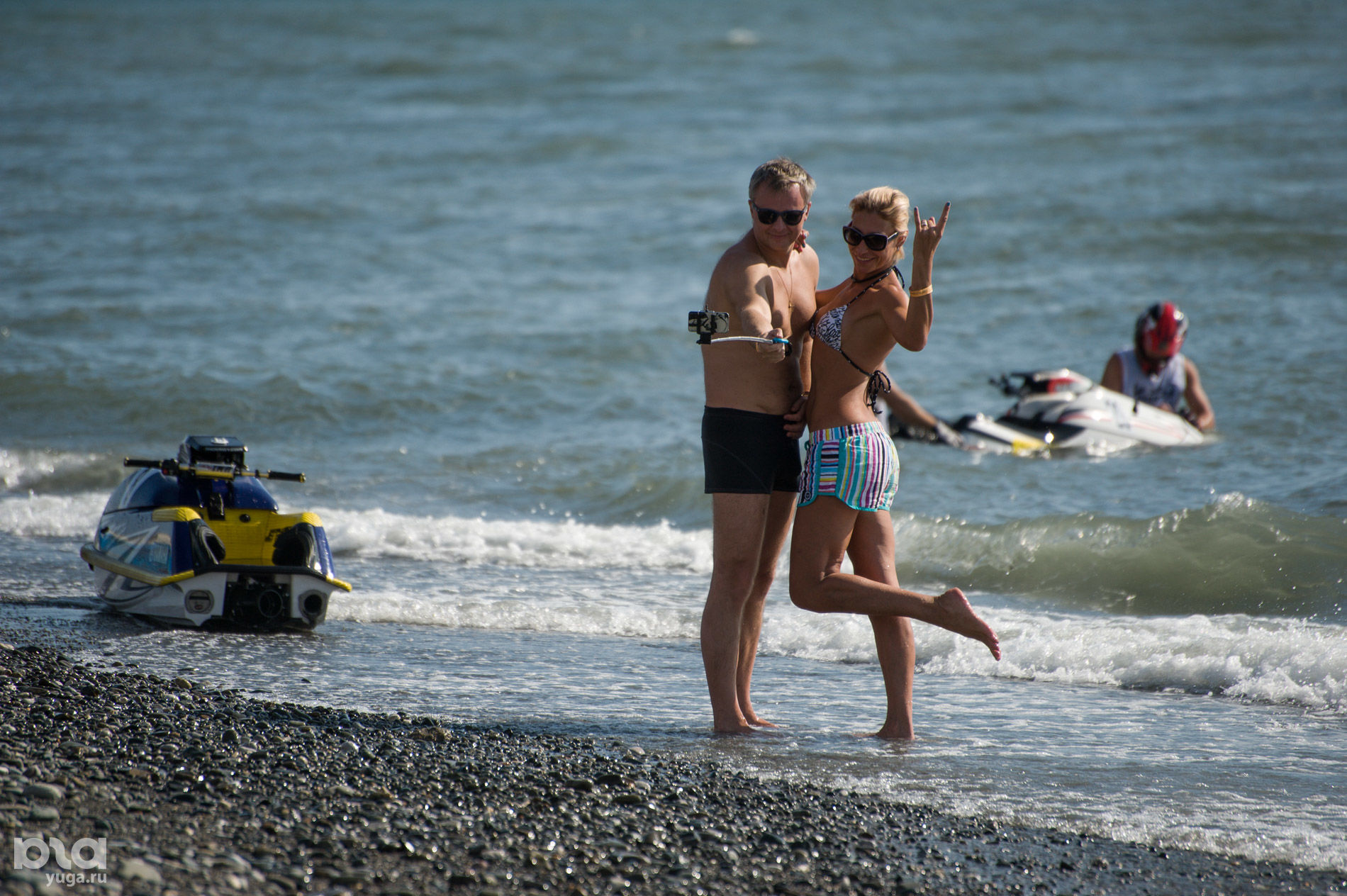 В Сочи собираются следить за дистанцией между людьми на пляжах