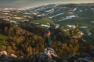 Вид на Лагонаки со скалы Утюг &copy;&nbsp;Фото Евгения Маханько
