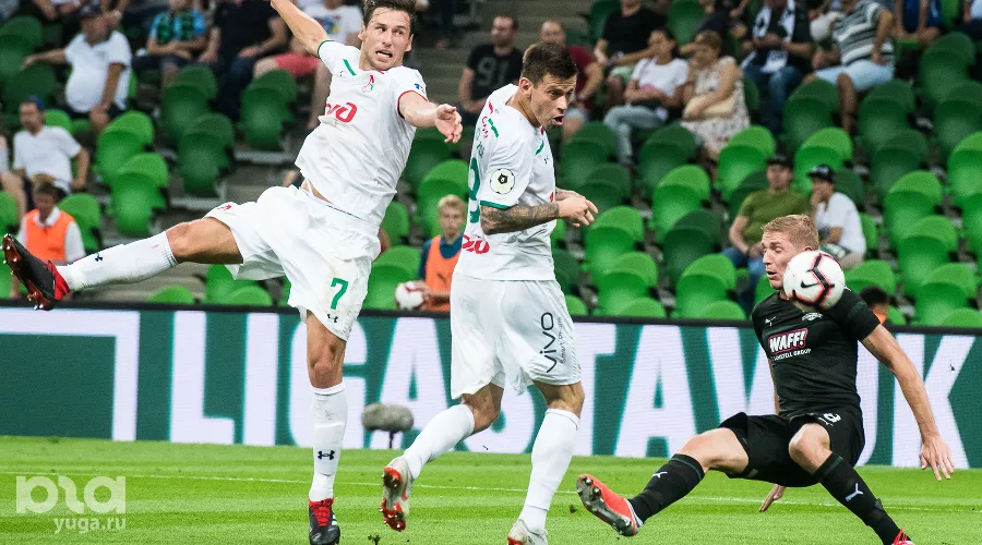 «Краснодар» вырвал победу у «Локомотива» на последних минутах матча &copy;&nbsp;Фото Елены Синеок, Юга.ру