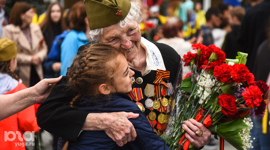 Парад в честь Дня Победы в Краснодаре © Фото Елены Синеок, Юга.ру