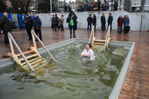 Крещенские купания в Краснодара © Фото Елены Синеок, Юга.ру