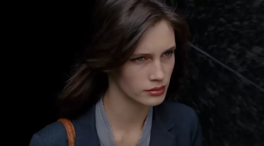 Кадр из трейлера к фильму «Молода и прекрасна» &copy;&nbsp;Скриншот видео с Rutube-канала &laquo;KinoChannel&raquo;