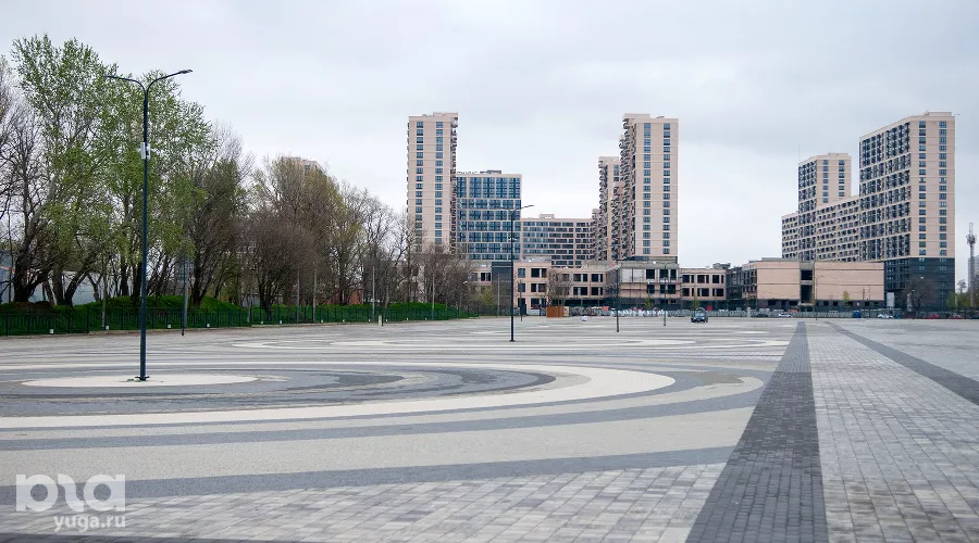 Событийная площадка на улице Обрывной &copy;&nbsp;Фото Александра Гончаренко, Юга.ру