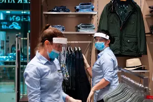 Первый день работы краснодарских ТРЦ после карантина &copy;&nbsp;Фото Дмитрия Леснова, Юга.ру