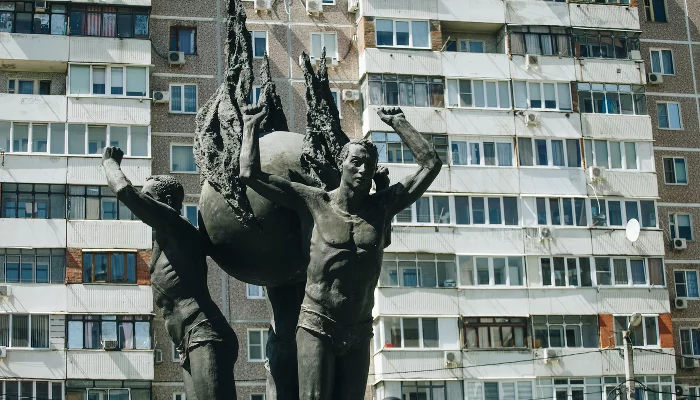 Памятник ликвидаторам аварии на Чернобыльской АЭС &copy;&nbsp;Фото Юга.ру