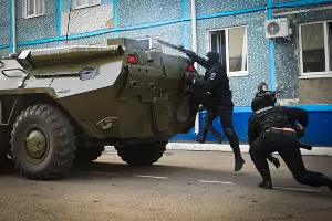 ОМОН в Краснодаре &copy;&nbsp;Елена Синеок, ЮГА.ру