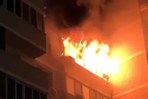 Пожар в доме на Кореновской, 2, в ночь на 6 февраля &copy;&nbsp;Кадр из видео телеграм-канала &laquo;Типичный Краснодар&raquo;, T.me/s/krd_tipich_ru
