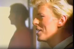 Кадр из клипа на песню Let's Dance &copy;&nbsp;Скриншот видео с Rutube-канала &laquo;Восьмидесятые&raquo;