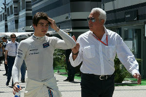 Лэнс Стролл из Williams (слева). Гран-при России «Формулы-1» в 2017 году © Фото Евгения Мельченко, Юга.ру