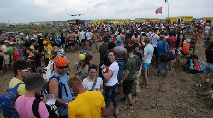 Очередь перед кассами на фестивале KUBANA &copy;&nbsp;Елена Синеок, ЮГА.ру