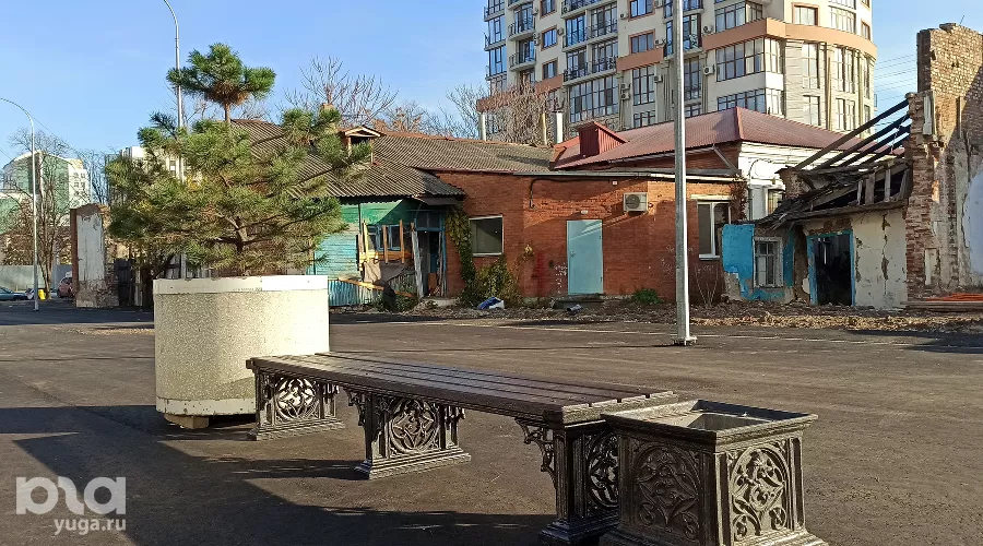 Прогулочная зона у дома Лихацкого &copy;&nbsp;Фото Ольги Тимохиной, Юга.ру