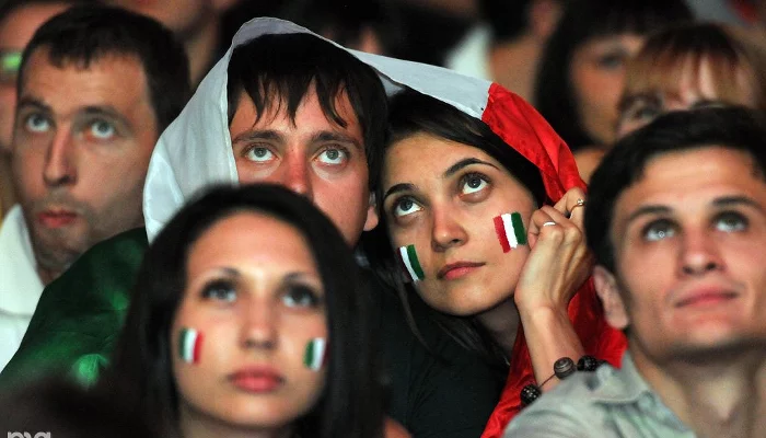 Фанатский сектор на финале Евро-2012 &copy;&nbsp;Елена Синеок. ЮГА.ру