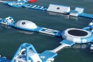 Надувной аквапарк в Новороссийске &copy;&nbsp;Фото Sega Black-Sea, instagram.com/segablacksea