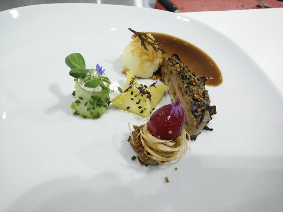 конкурсные блюда. девушка повар. конкурсные блюда поваров. блюдо на конкурс. гребешки мишлен.