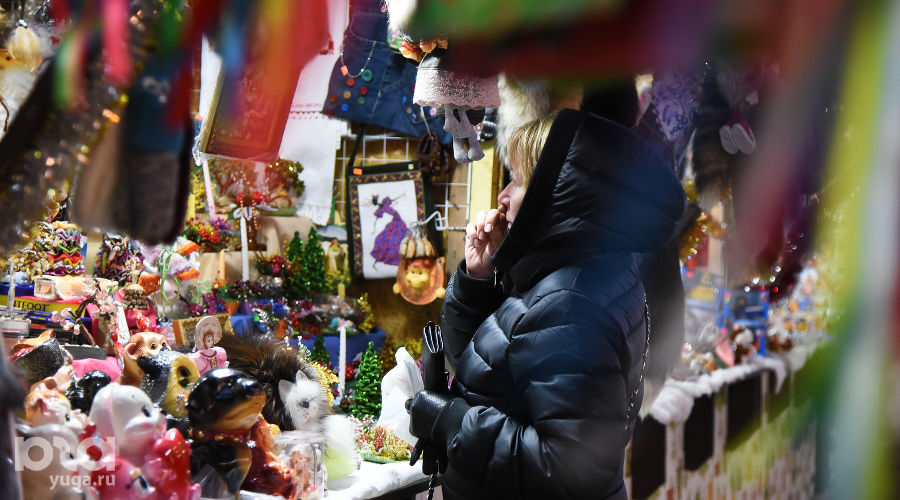 Новогодняя ярмарка в Краснодаре © Елена Синеок, ЮГА.ру