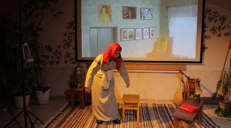 Кадр из спектакля «В Питер за сарафаном» &copy;&nbsp;Фото предоставлено Аллой Мосоловой