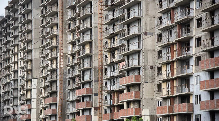 Долгострой на улице Селезнева &copy;&nbsp;Фото Елены Синеок, Юга.ру