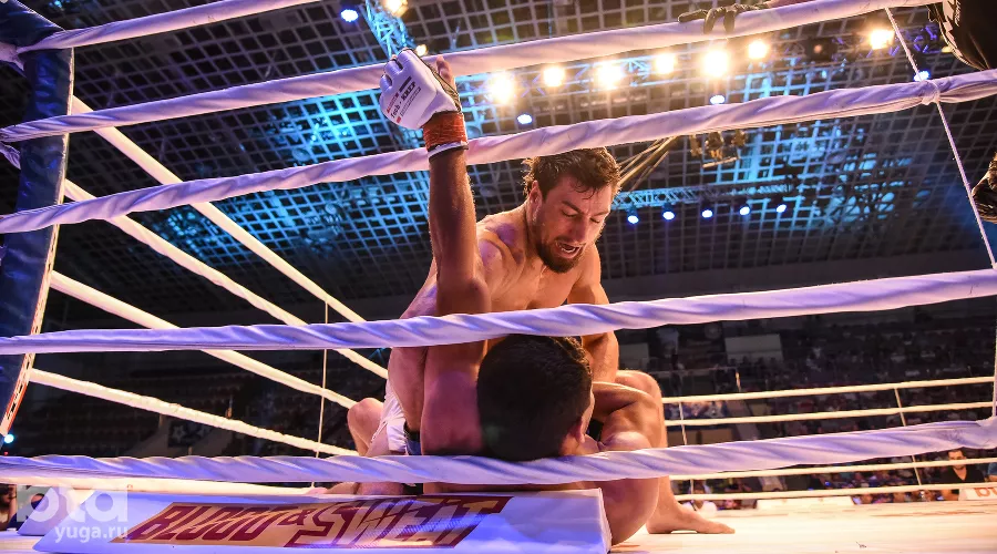 Четвертый этап серии турниров ММА Tech-KREP FC: Prime Selection 2015 в Краснодаре &copy;&nbsp;Елена Синеок, ЮГА.ру