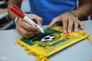 Автограф-сессия новичков ФК "Кубань" &copy;&nbsp;Елена Синеок, ЮГА.ру