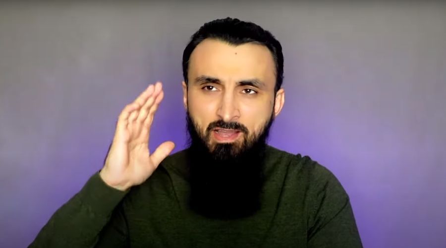 Тумсо Абдурахманов. Кадр из последней на данный момент трансляции © Скриншот видео с YouTube-канала AbuSaddamShishaniLIVE