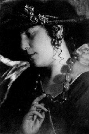 Ида Наппельбаум (1920-е), автопортрет, общественное достояние