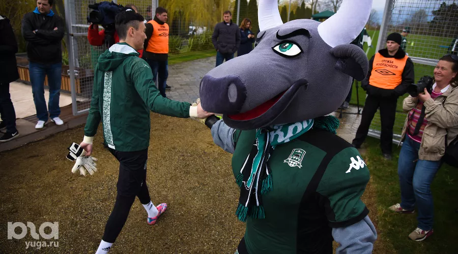 Открытия тренировка ФК "Краснодар" &copy;&nbsp;Елена Синеок, ЮГА.ру