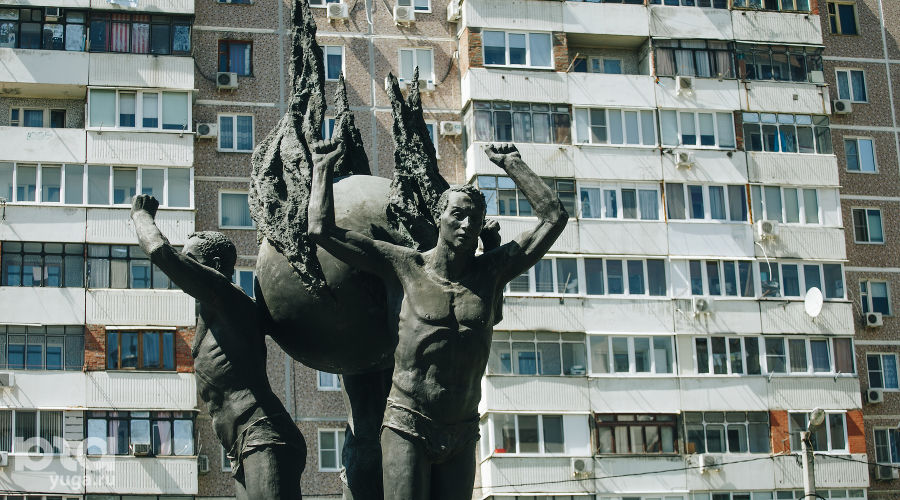 Памятник ликвидаторам аварии на Чернобыльской АЭС © Фото Юга.ру