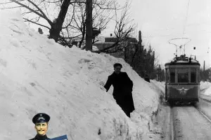 Сугробы на улице Коммунаров, зима 1954 года &copy;&nbsp;Фото из архива Б.М. Ткача, myekaterinodar.ru