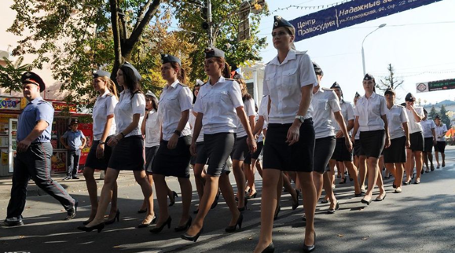 Костюмированное шествие в честь Дня города © Елена Синеок, ЮГА.ру