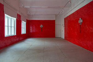 Выставка Виталия Безпалова «BBBB DDDD» в «Лестнице», Краснодар, 28 апреля 2019 © Фото с сайта tzvetnik.online