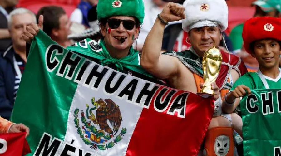 Болельщики из Мексики  &copy;&nbsp;Фото с сайта ru.rfi.fr