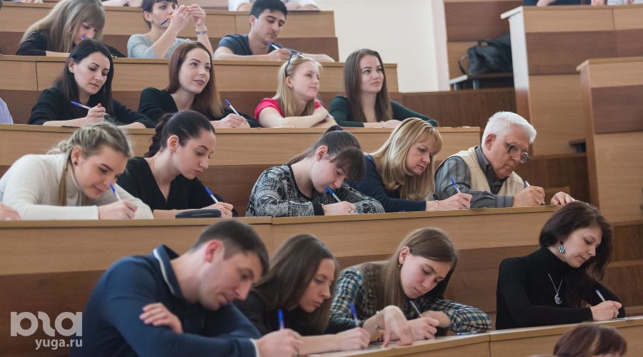 «Тотальный диктант» в Краснодаре  &copy;&nbsp;Фото Евгения Резника, Юга.ру