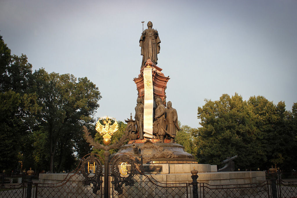 pamyatnik-ekaterina-krd_b(1)__m2d3xvm.jpg