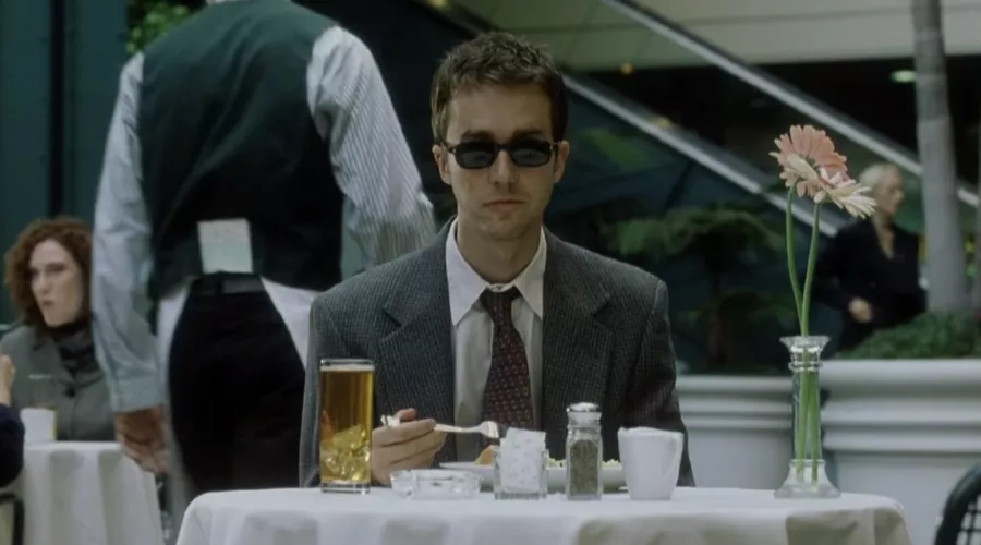  &copy;&nbsp;Скриншот из фильма &laquo;Бойцовский клуб&raquo; на kinopoisk.ru