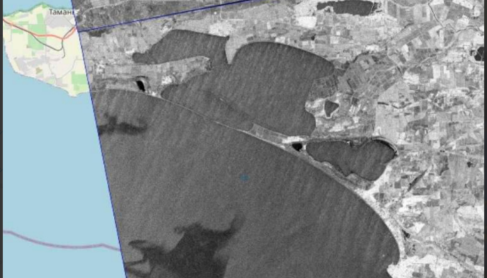 Спутники зафиксировали большие нефтяные пятна в&nbsp;Черном море в&nbsp;районе Бугазской косы