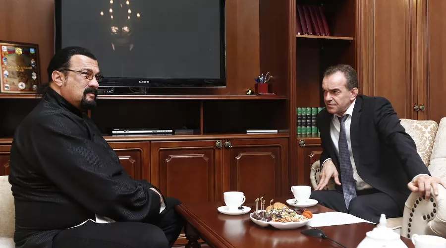 Вениамин Кондратьев и Стивен Сигал &copy;&nbsp;Фото из твиттера twitter.com/kondratyevvi