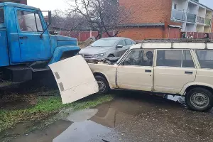 ДТП с несовершеннолетним водителем в Вимовце &copy;&nbsp;Фото ОГИБДДД ОМВД по Усть-Лабинскому району из телеграм-канала t.me/gibdd123ustlab