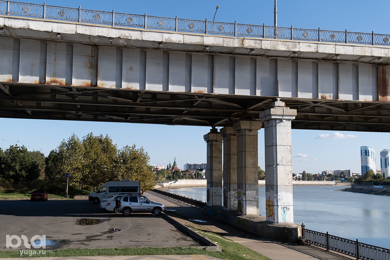 Вокруг Тургеневского моста в Краснодаре © Фото Александра Гончаренко, Юга.ру