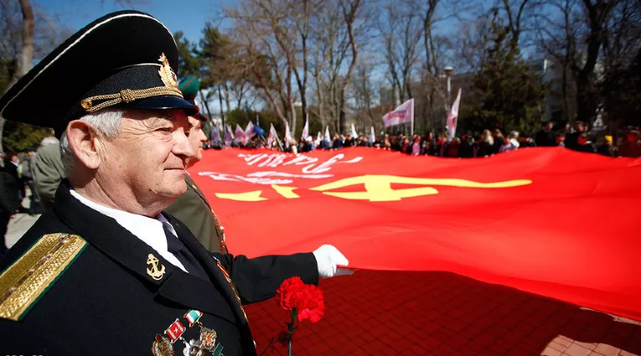 Через Кубань провезли самую большую копию Знамени Победы &copy;&nbsp;Влад Александров. ЮГА.ру