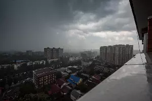 Дождь в Краснодаре &copy;&nbsp;Фото Елены Синеок, Юга.ру