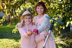 Сестры Саша (14 лет) и Даша (17 лет) &copy;&nbsp;Фото Ксении Ращупкиной