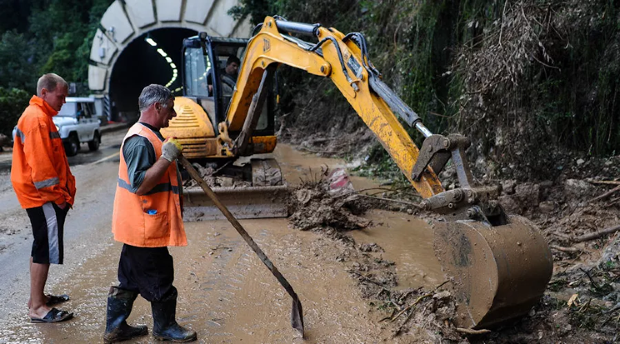 Сход селя на трассе Адлер – Красная поляна &copy;&nbsp;Нина Зотина, ЮГА.ру