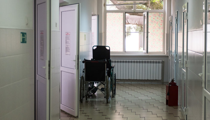 В Краснодарском крае врачи не заметили переломы у сбитой автомобилем школьницы