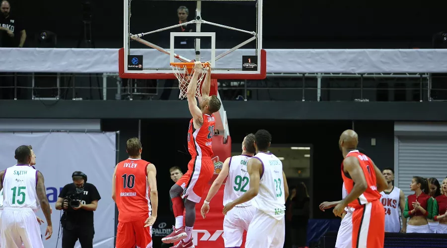 Матч 1/2 финала Еврокубка «Локомотив-Кубань» — «Уникаха» &copy;&nbsp;Фото пресс-службы ПБК &laquo;Локомотив-Кубань&raquo;