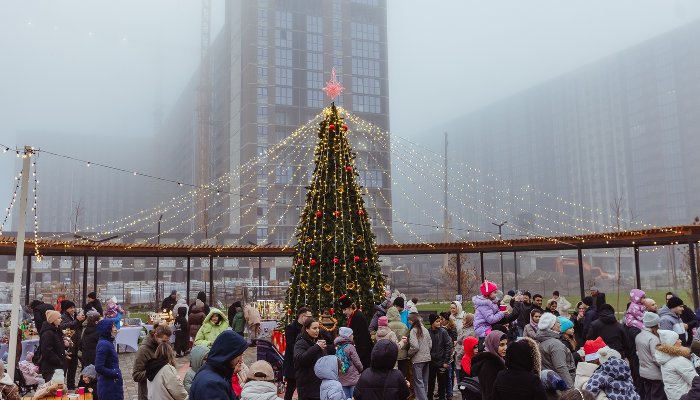 Спектакли, ярмарка и чай из самовара