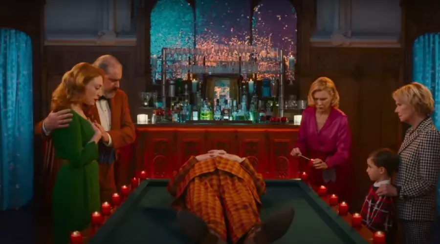 Кадр из фильма «Вечеринка на вылет», реж. Николя Плескоф, 2021 &copy;&nbsp;Скриншот видео с YouTube-канала Kinoman, www.youtube.com/channel/UC6A-Z0jDKemh9-CwGbj5yog