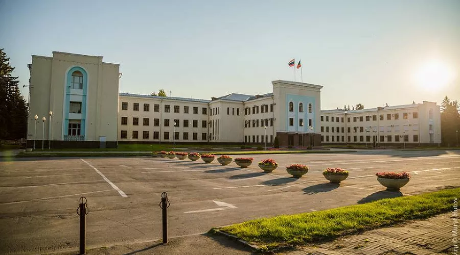 Дом правительства Карачаево-Черкесии &copy;&nbsp;Фото пресс-службы главы и правительства КЧР