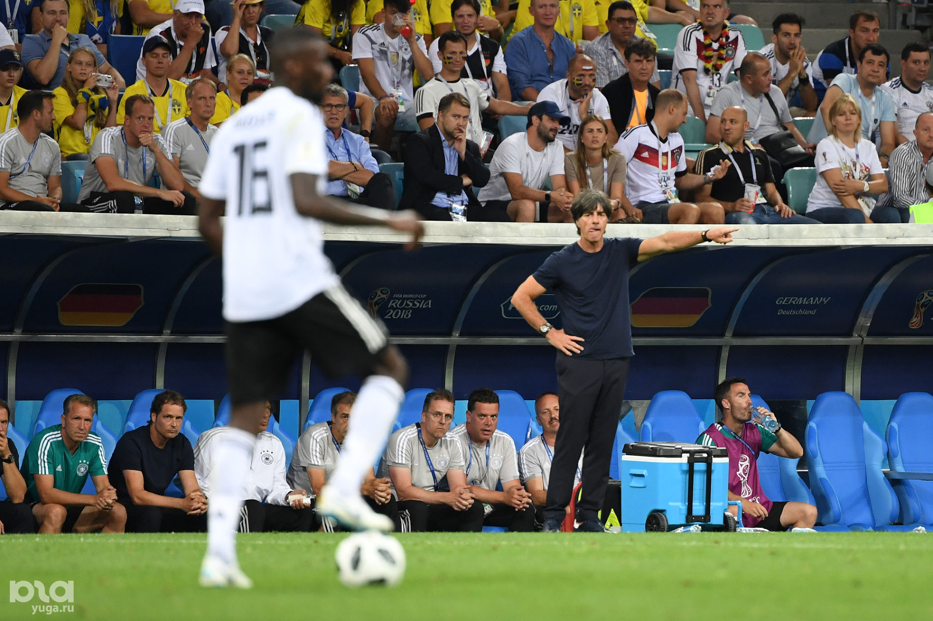 Германия вырвала победу у Швеции на стадионе «Фишт» © Фото Елены Синеок, Юга.ру
